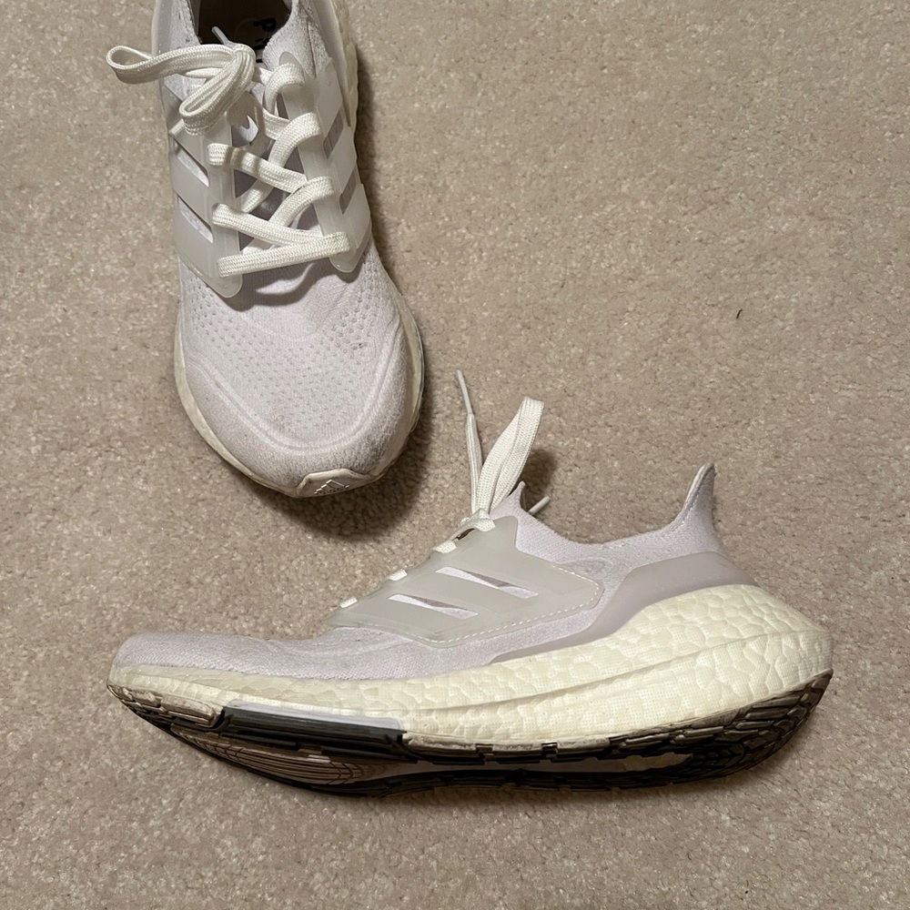 ADIDAS ultraboost white